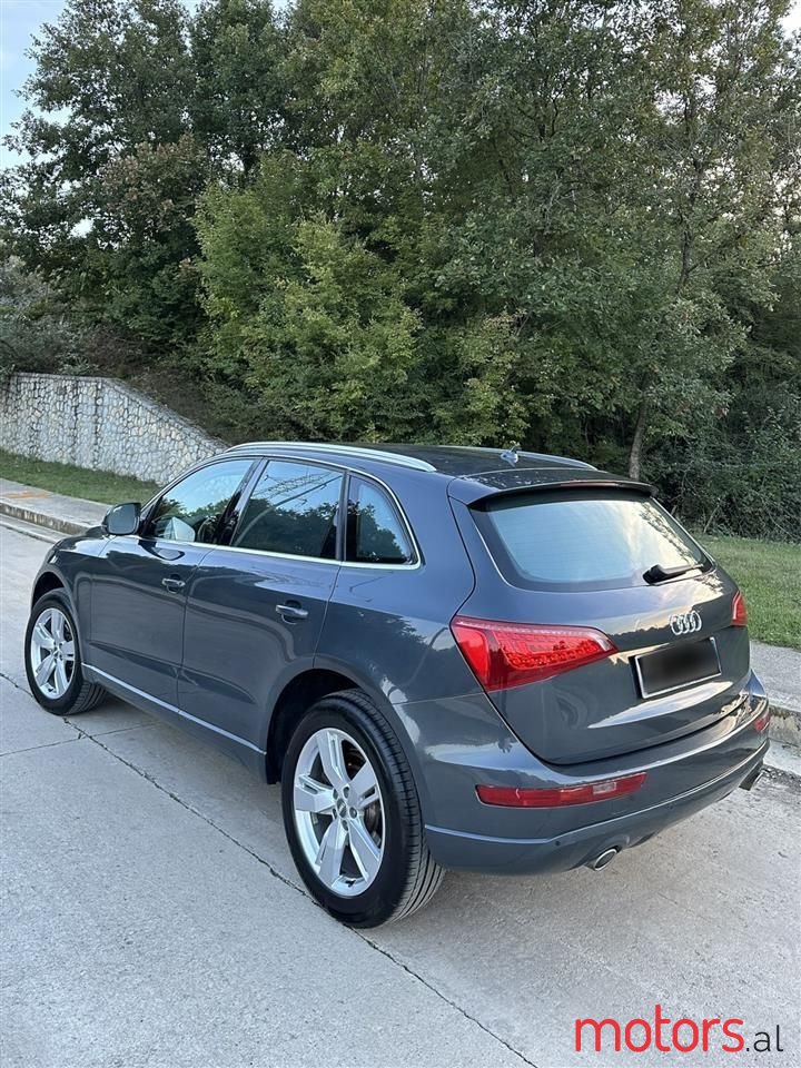 2010' Audi Q5 photo #6