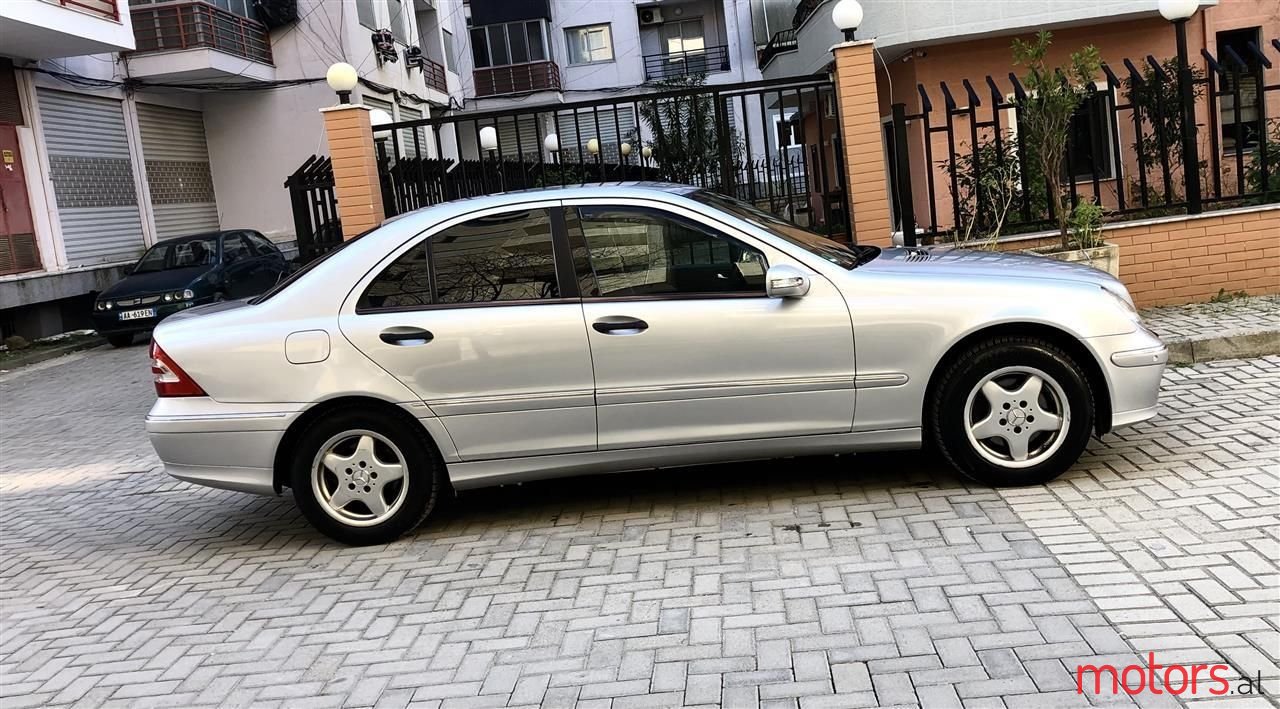 2005' Mercedes-Benz C 180 photo #3