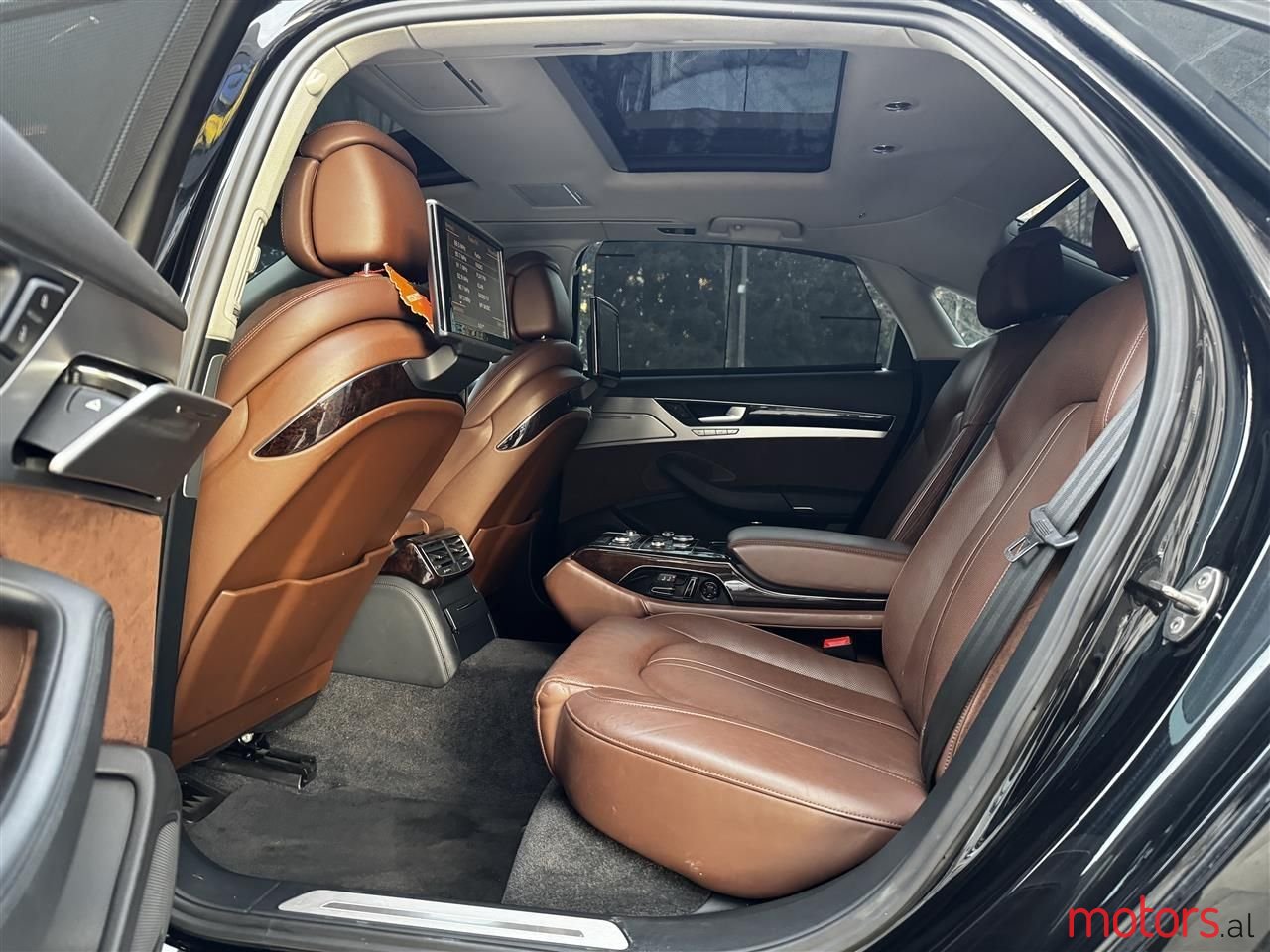 2014' Audi A8 photo #6