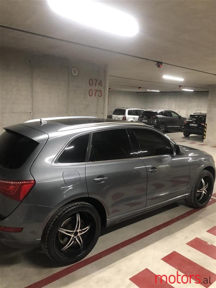 2012' Audi Q5 photo #6