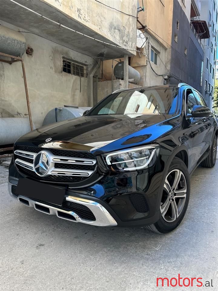 2020' Mercedes-Benz 200 photo #1