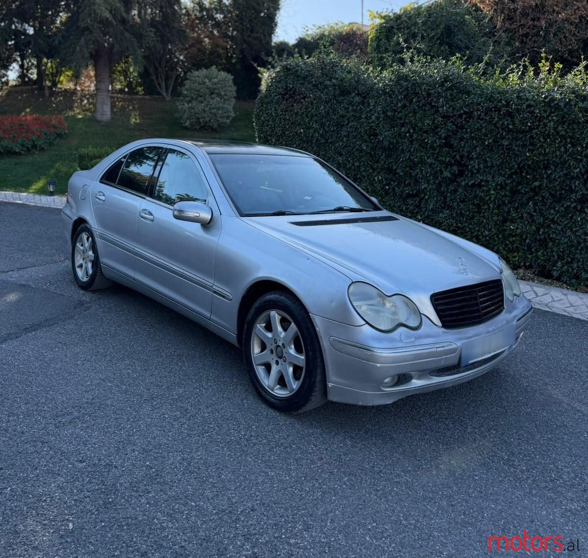 2002' Mercedes-Benz 220 photo #1