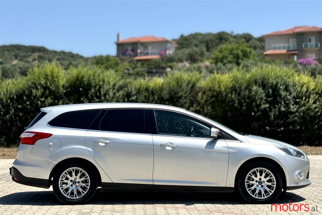 2012' Ford Focus photo #6