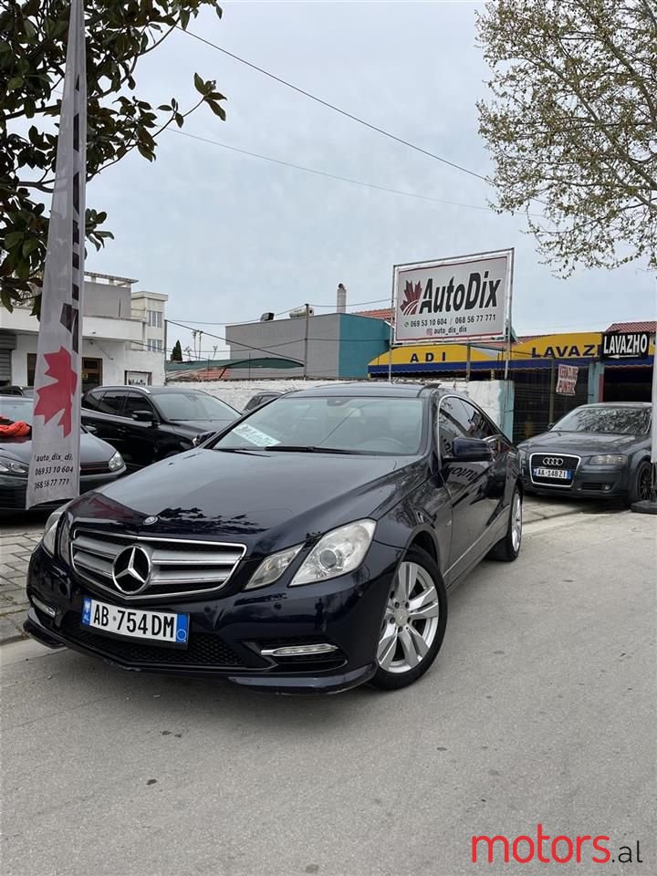 2012' Mercedes-Benz E 350 photo #1