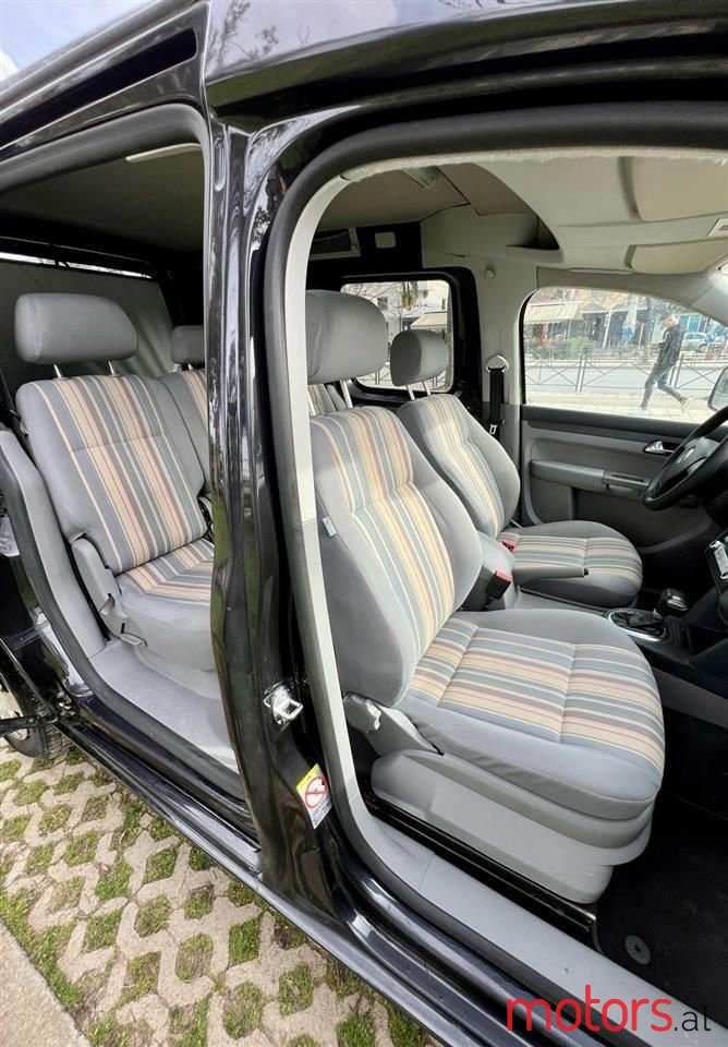 2006' Volkswagen Caddy photo #6