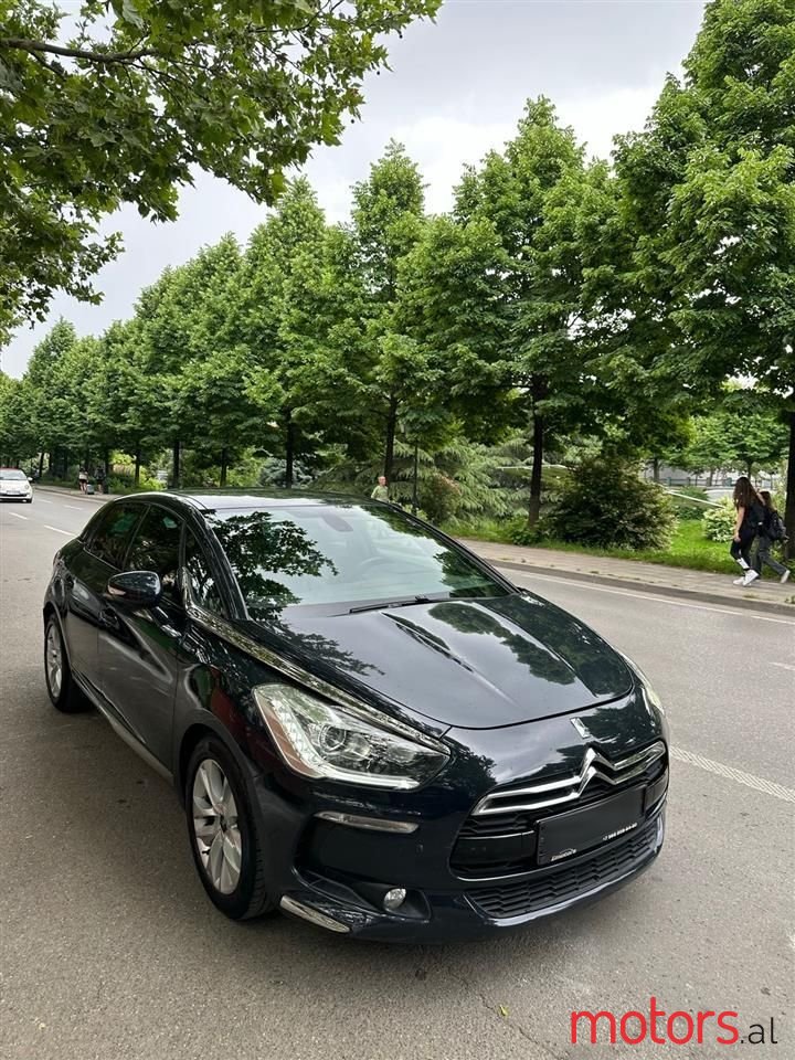 2014' Citroen DS5 photo #5