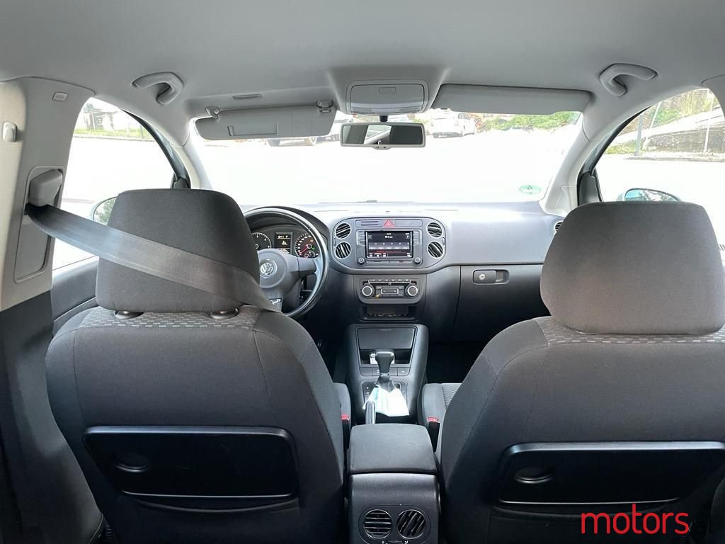 2009' Volkswagen Golf Plus photo #5