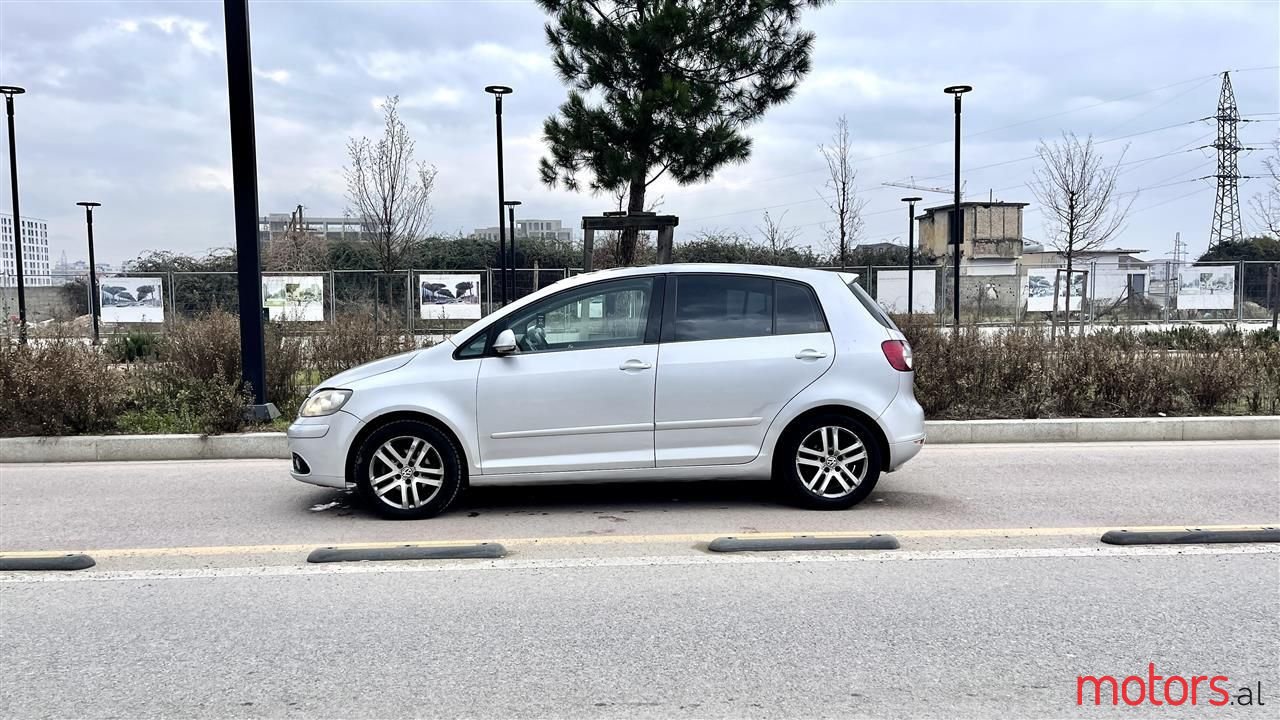 2007' Volkswagen Golf Plus photo #2