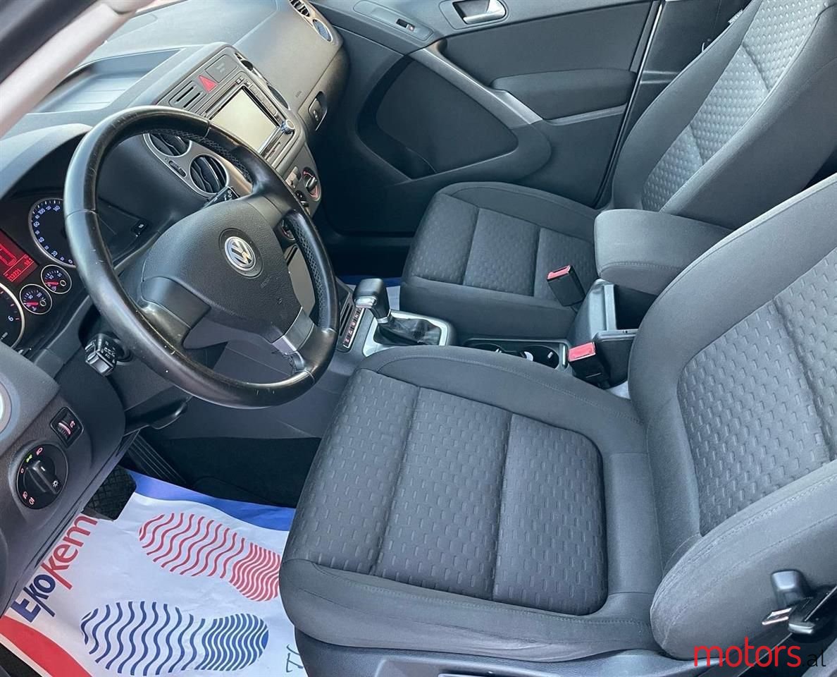 2008' Volkswagen Tiguan photo #4