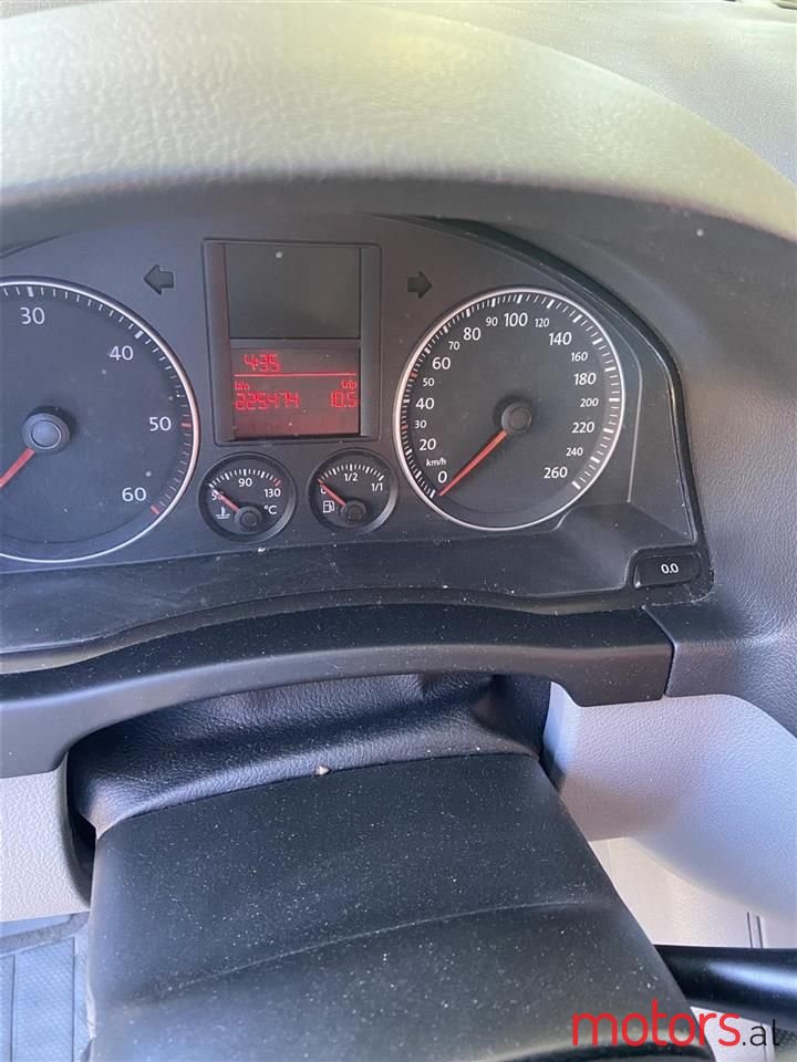 2005' Volkswagen Golf Plus photo #5