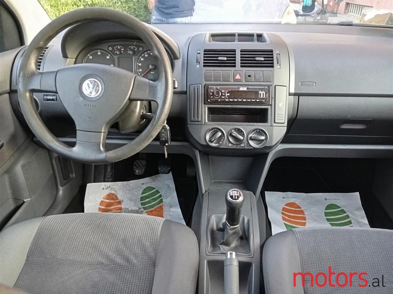 2008' Volkswagen Polo photo #6