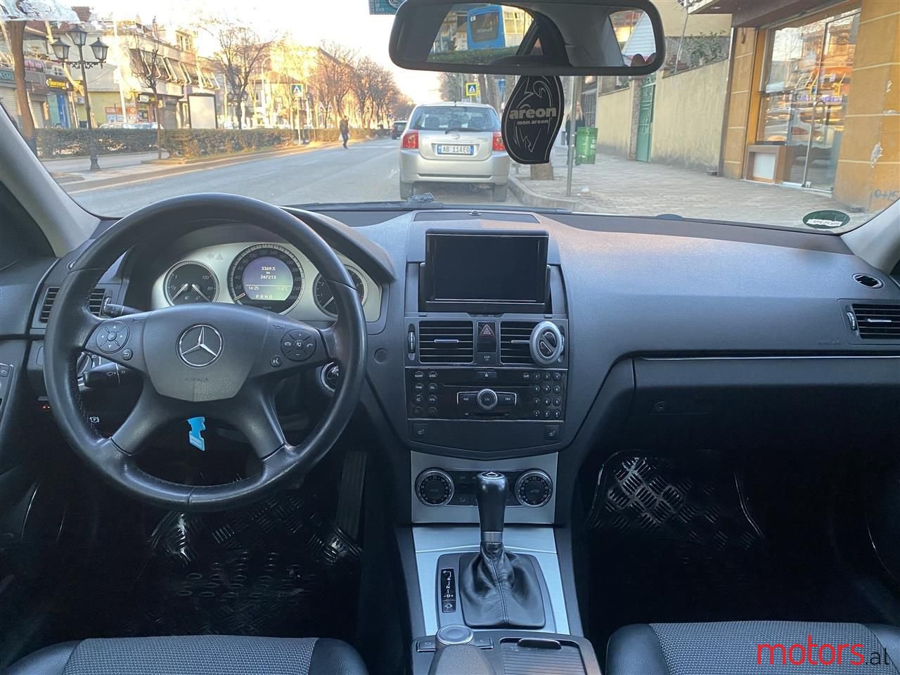 2009' Mercedes-Benz 200 photo #2