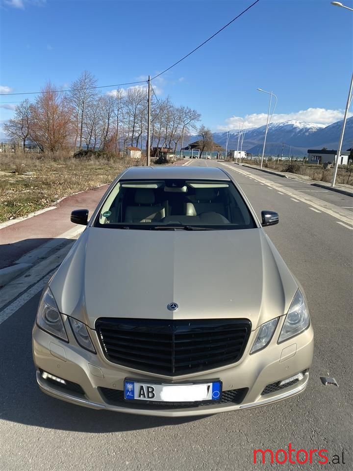 2009' Mercedes-Benz E 250 photo #4