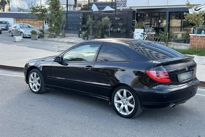 2001' Mercedes-Benz C 200