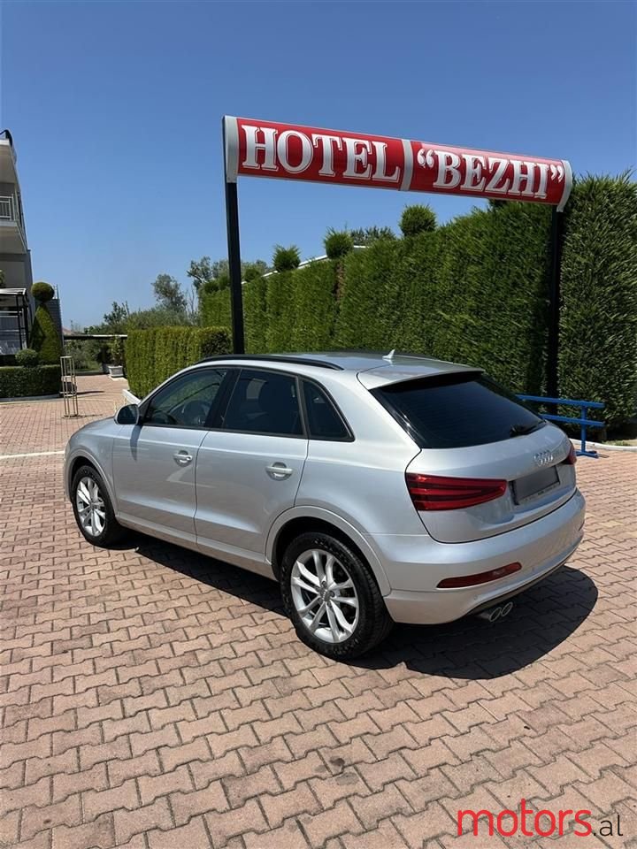 2013' Audi Q3 photo #5