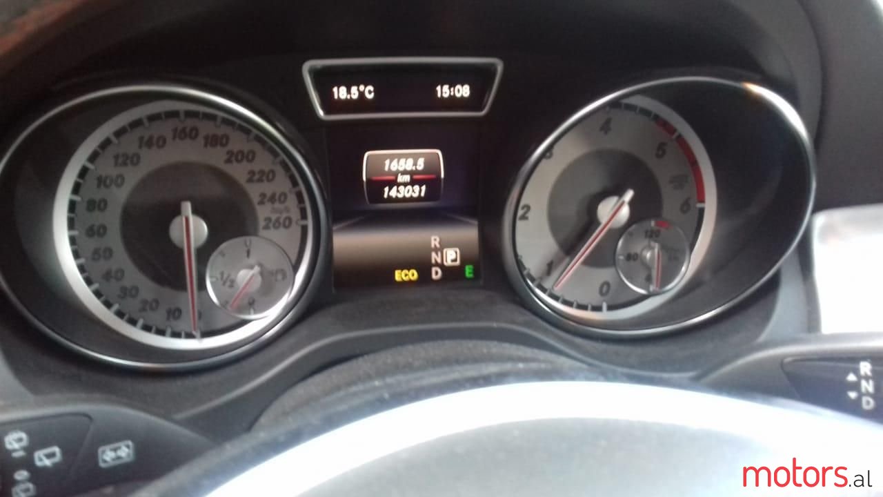 2014' Mercedes-Benz GLA 220 photo #5