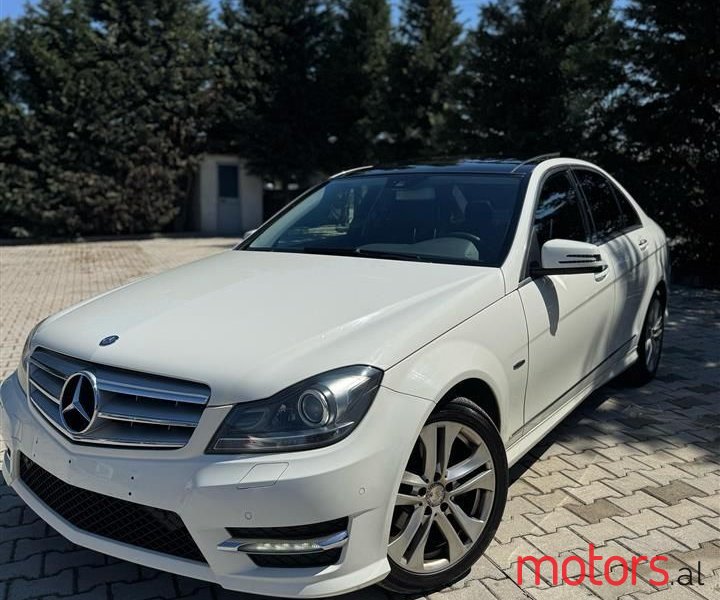 2012' Mercedes-Benz C 220 photo #1