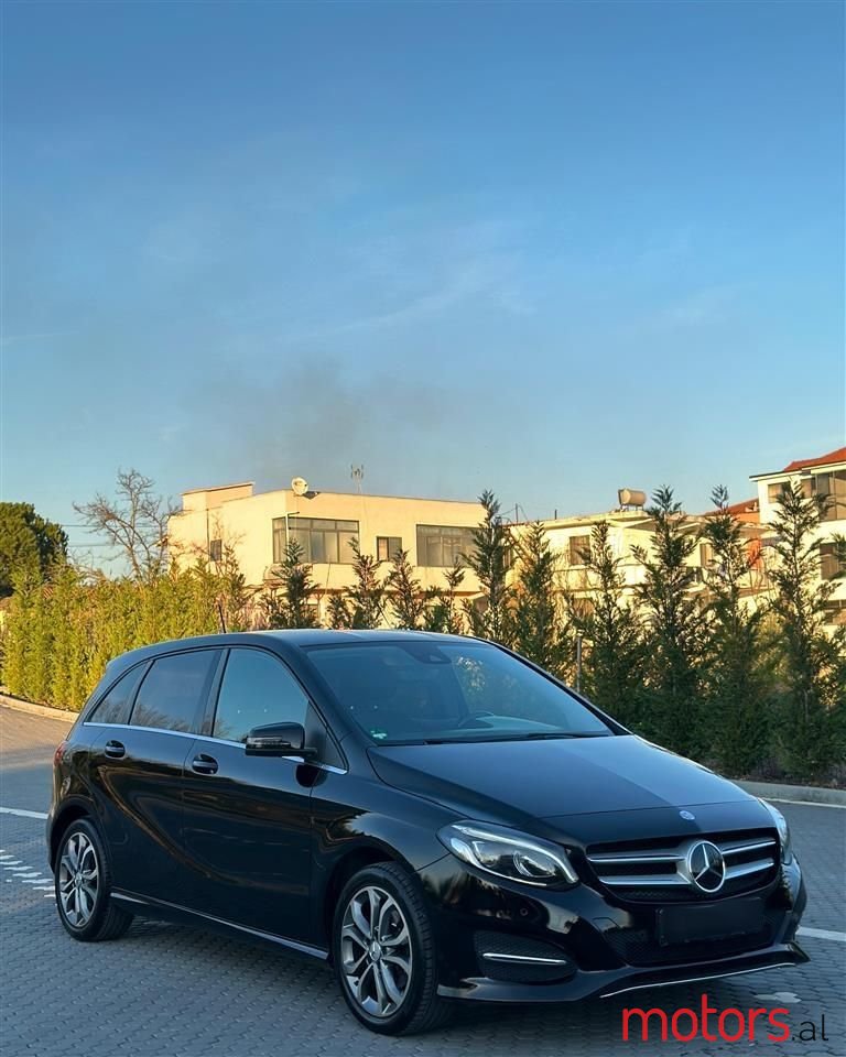 2014' Mercedes-Benz B 180 photo #4