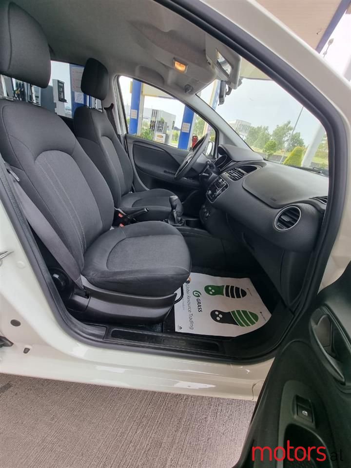 2016' Fiat Grande Punto photo #5