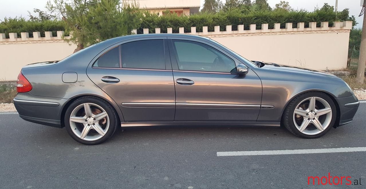 2005' Mercedes-Benz C 200 photo #1