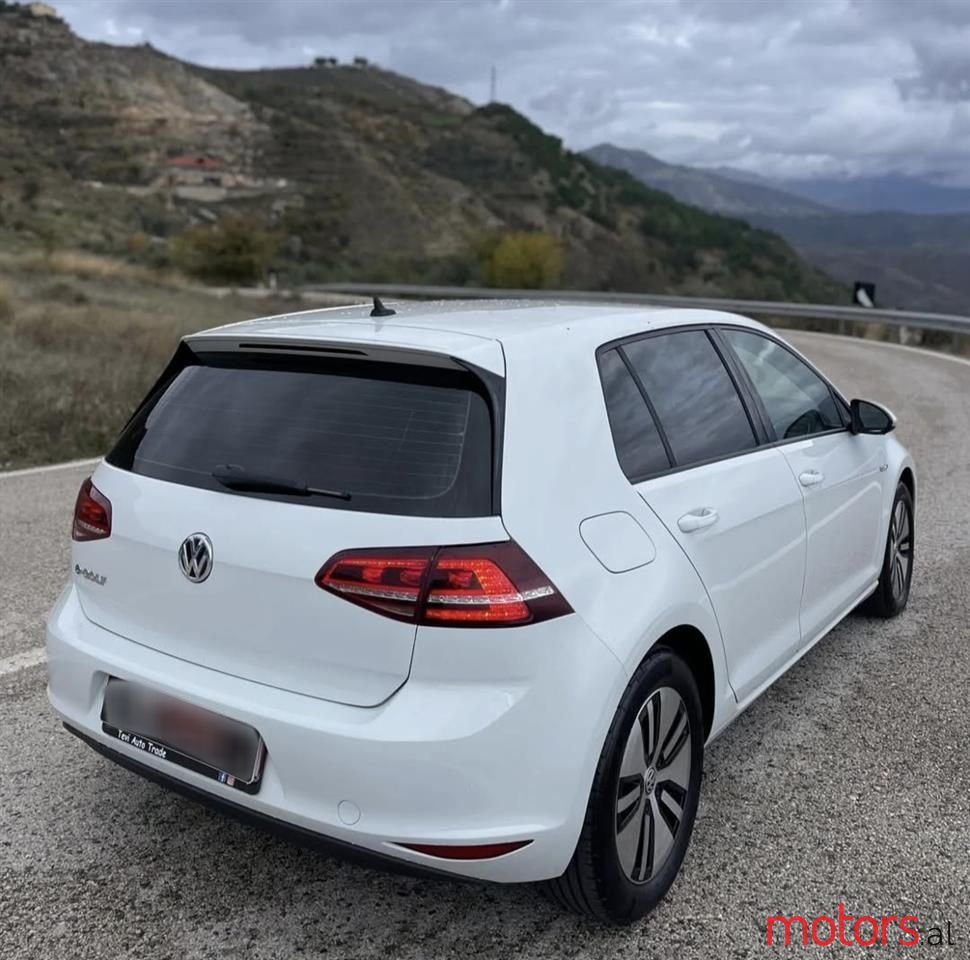 2016' Volkswagen e-Golf photo #2