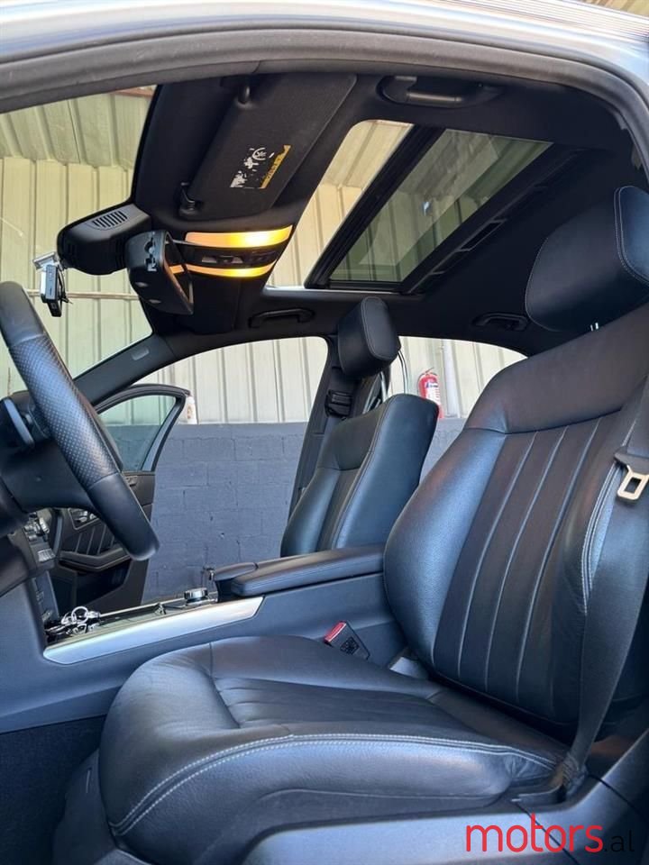 2014' Mercedes-Benz E 220 photo #5