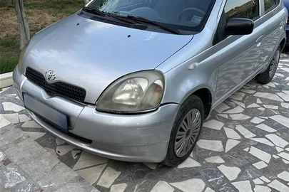 2001' Toyota Yaris