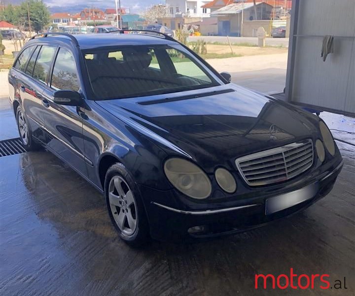 2006' Mercedes-Benz E 220 photo #2