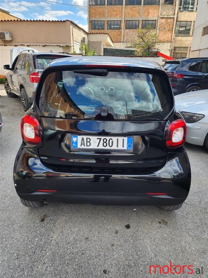 2016' Smart Fortwo photo #3