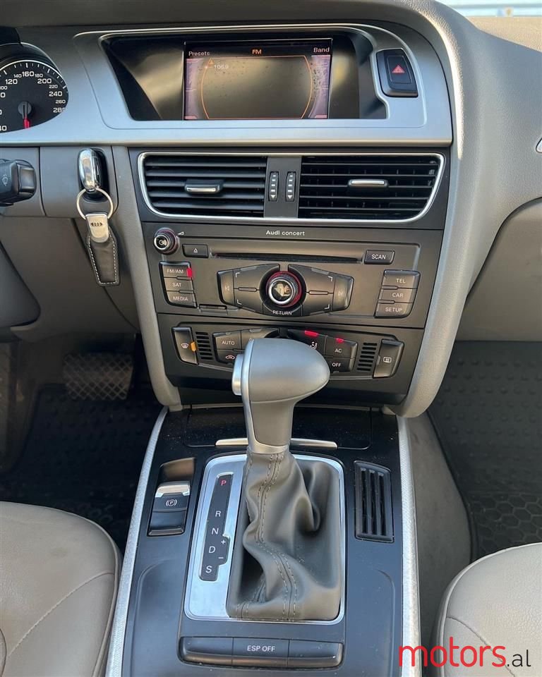 2010' Audi A4 photo #3