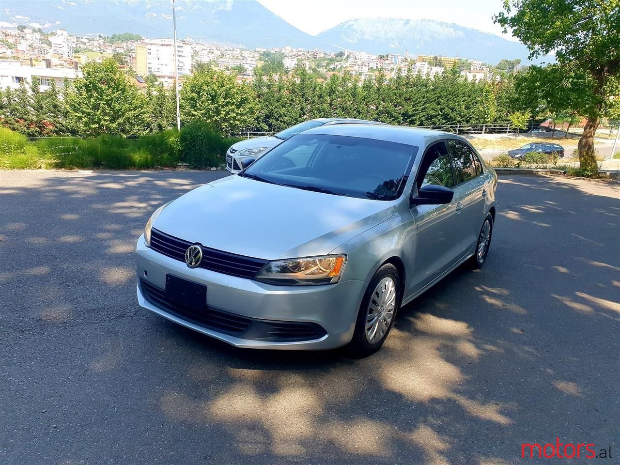 2012' Volkswagen Jetta photo #2