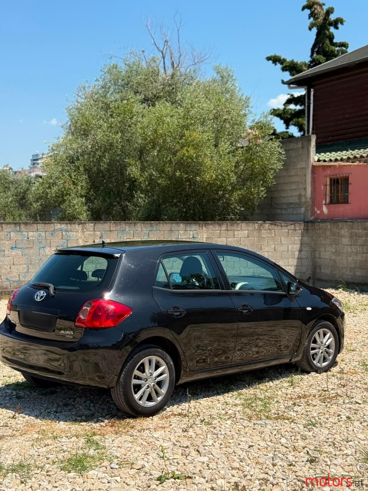 2008' Toyota Auris photo #2