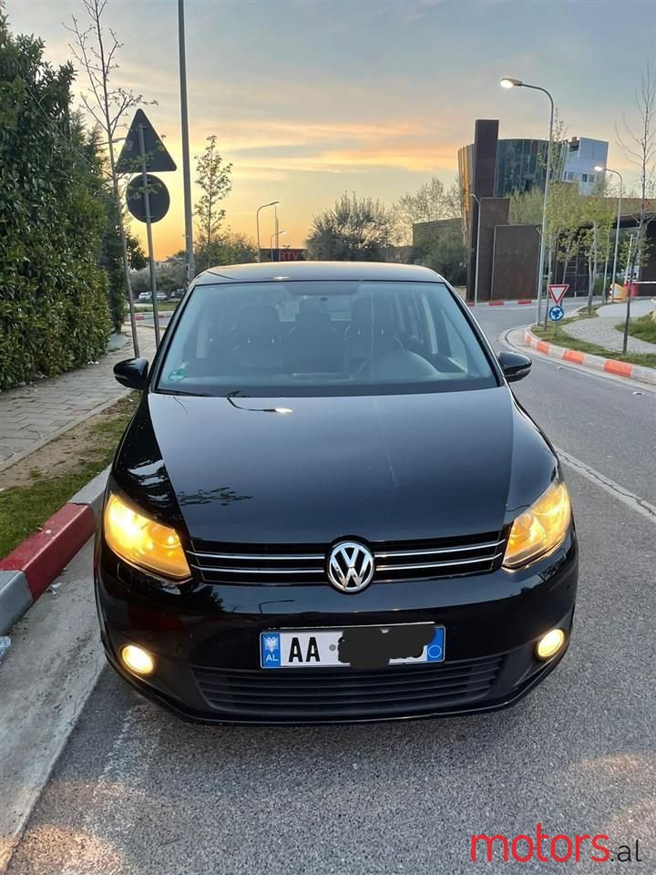 2015' Volkswagen Touran photo #4