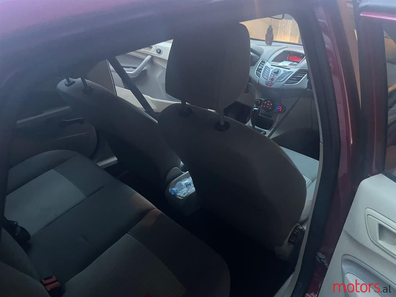 2010' Ford Fiesta photo #5