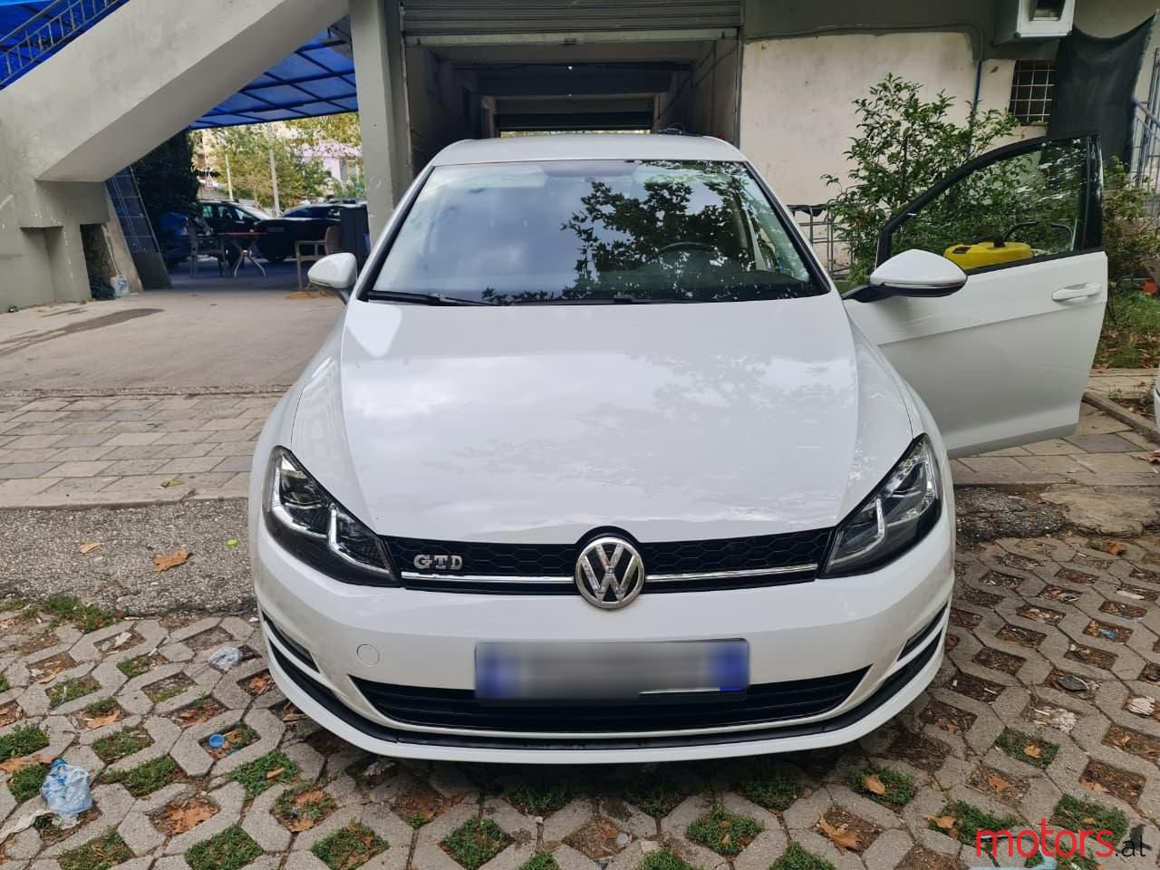 2015' Volkswagen Golf photo #5