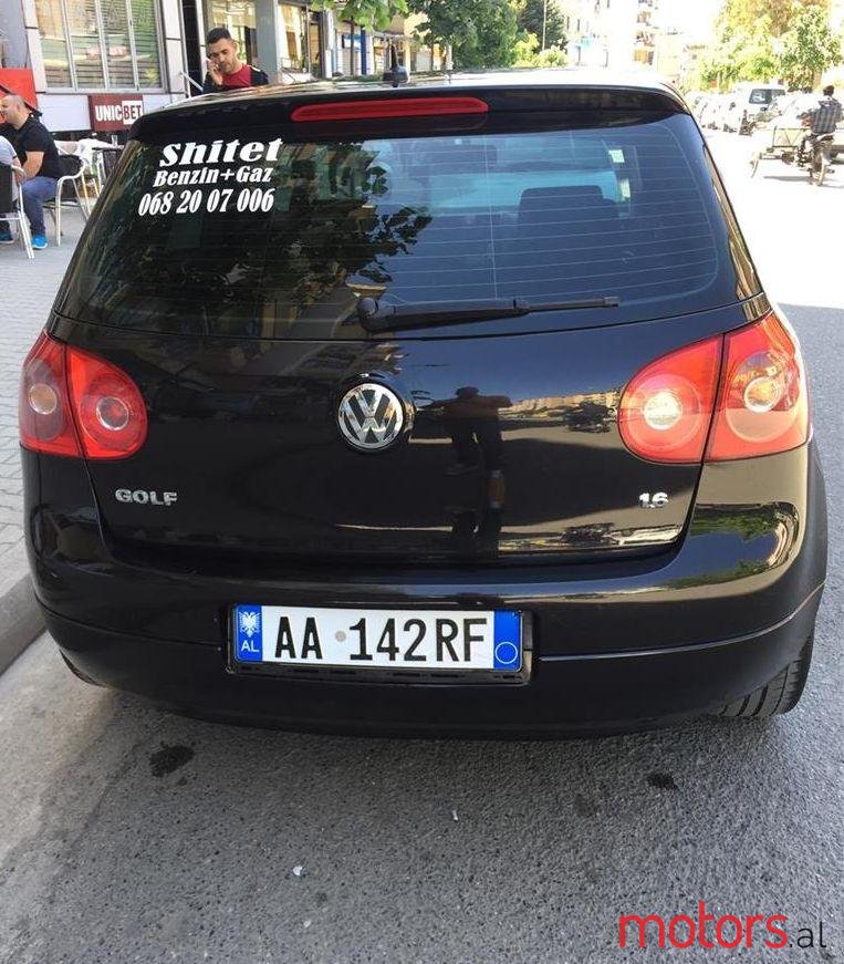 2005' Volkswagen Golf photo #2