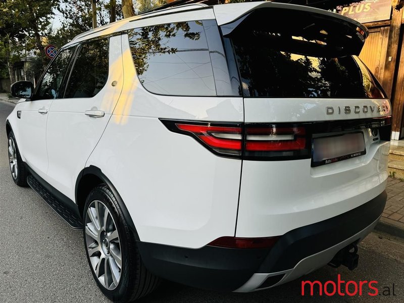 2017' Land Rover Discovery photo #2