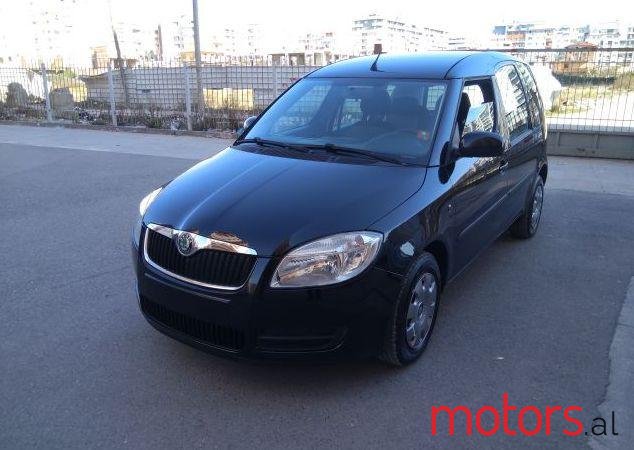 2010' Skoda Roomster photo #1