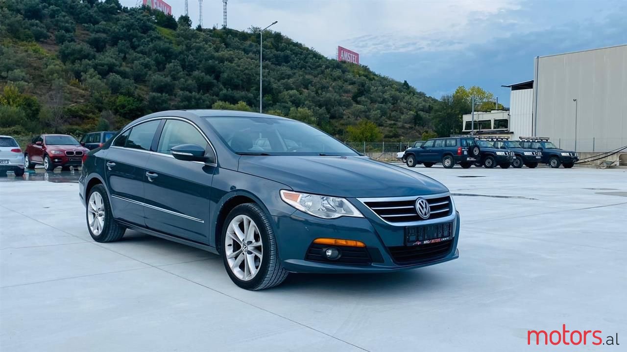 2011' Volkswagen photo #4