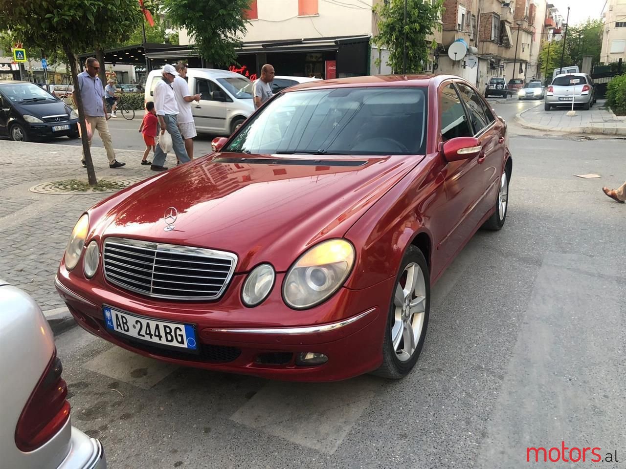 2005' Mercedes-Benz E 220 photo #1