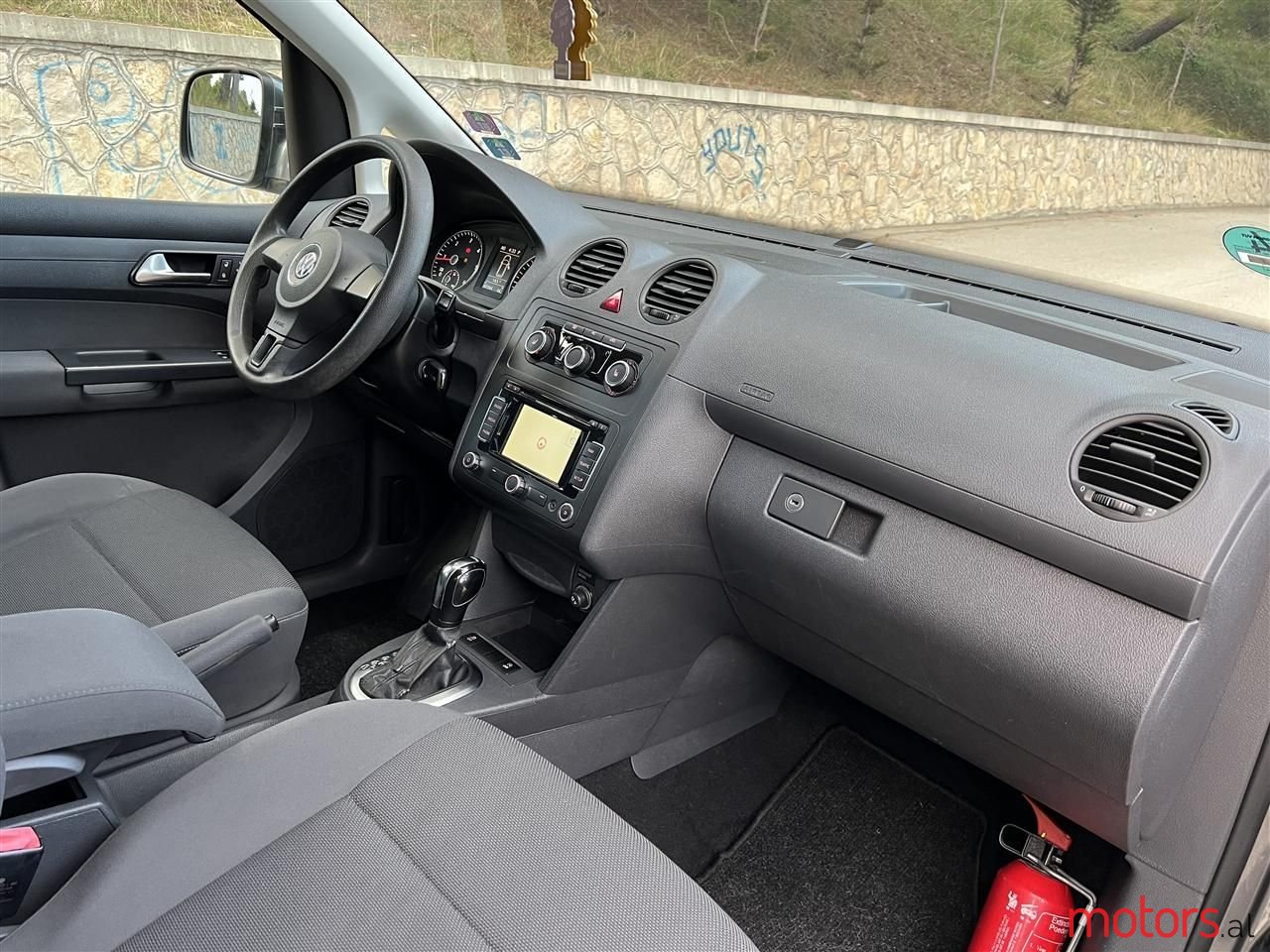 2012' Volkswagen Caddy photo #3