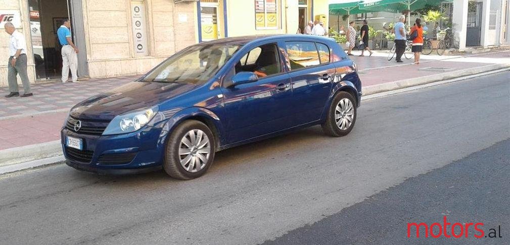 2004' Opel Astra photo #1