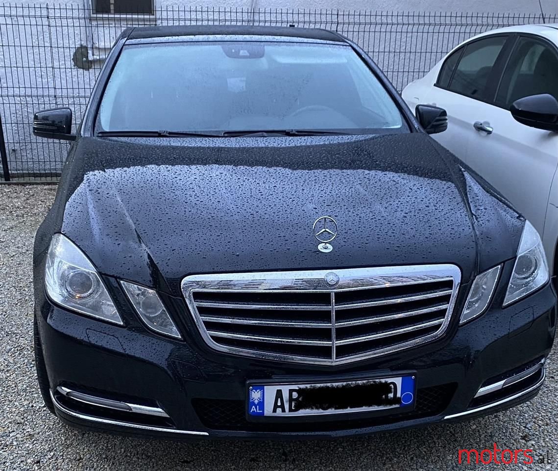 2013' Mercedes-Benz E 200 photo #4