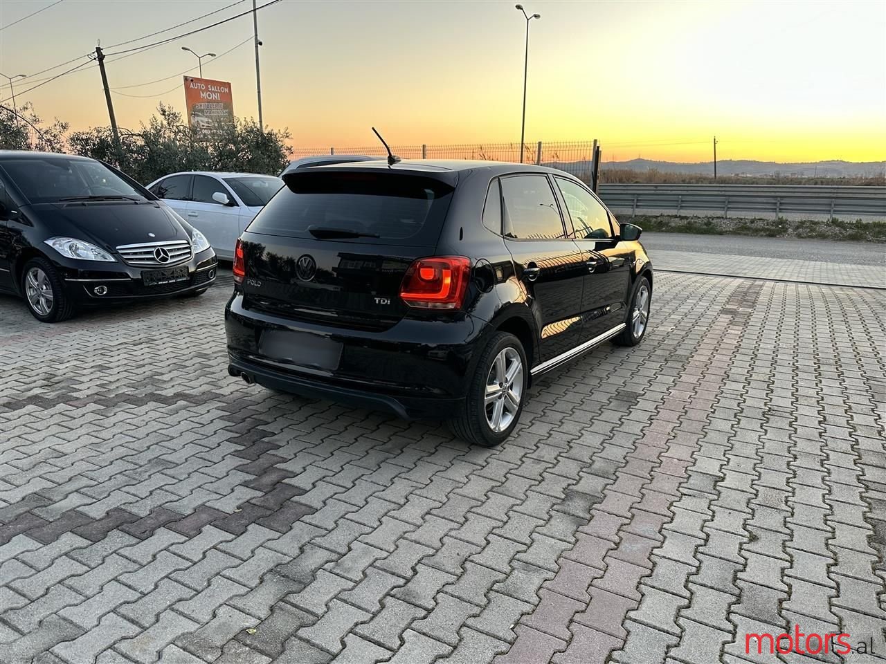 2013' Volkswagen Polo photo #4