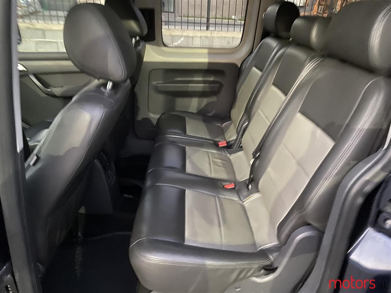 2013' Volkswagen Caddy photo #3