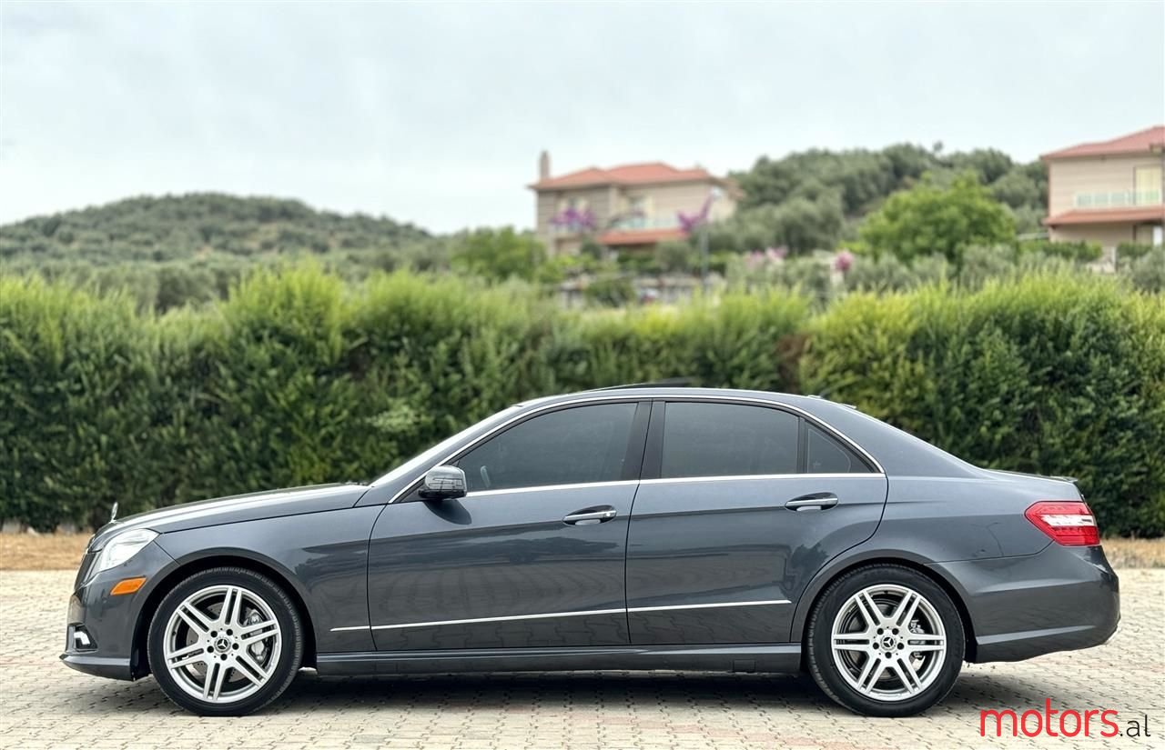 2011' Mercedes-Benz E 55 AMG photo #6