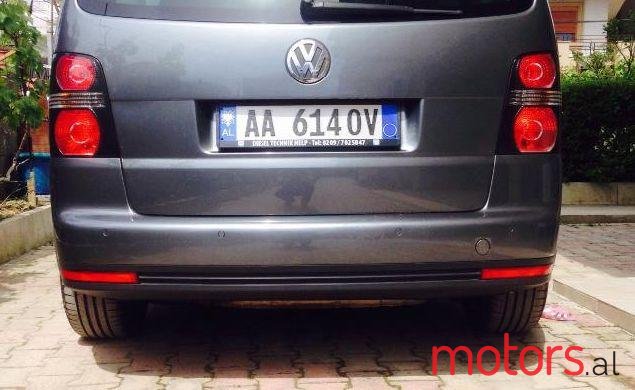 2006' Volkswagen Touran photo #2