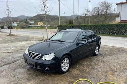 2006' Mercedes-Benz C 220