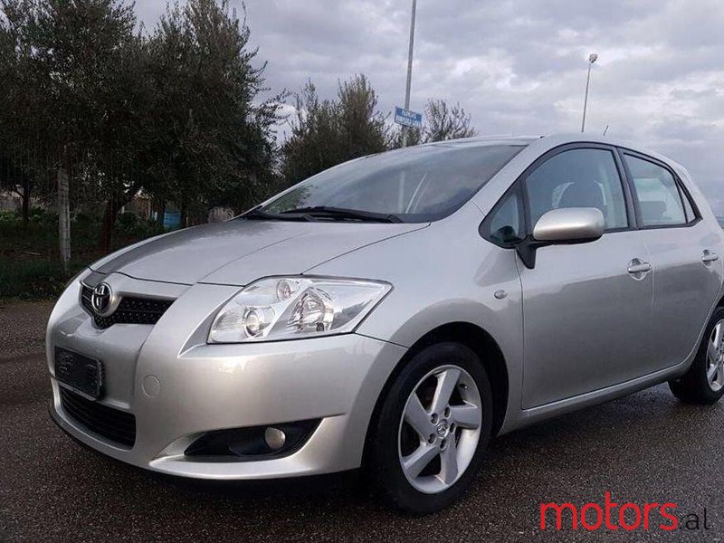 2007' Toyota Auris photo #1