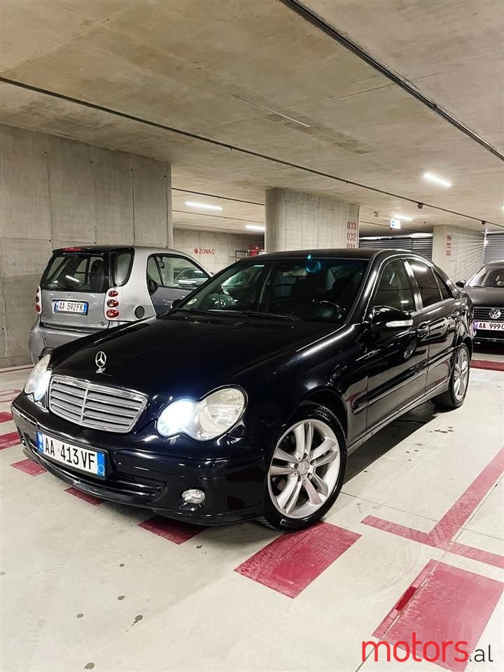 2004' Mercedes-Benz C 200 photo #6